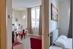 1 bedroom, iron/ironing board, free WiFi, bed sheets