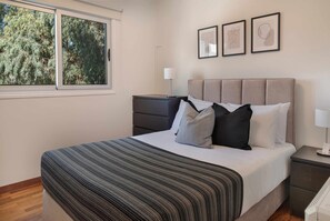 Appartement luxueux, vue sur la ville | 2 chambres, coffre-fort, rideaux dâobscurcissement