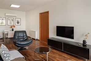 Luxury Apartment, City View | Living area - Phaedrus Living Evergreen City Flat (Strovolos)