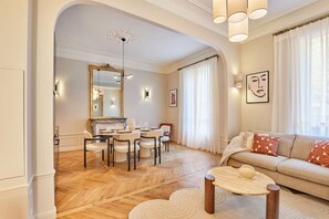 Apartment | Living area - Amazing Apartment Saint Germain des Pres With A-C (Paris)