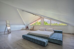 4 bedrooms, iron/ironing board, travel crib, WiFi