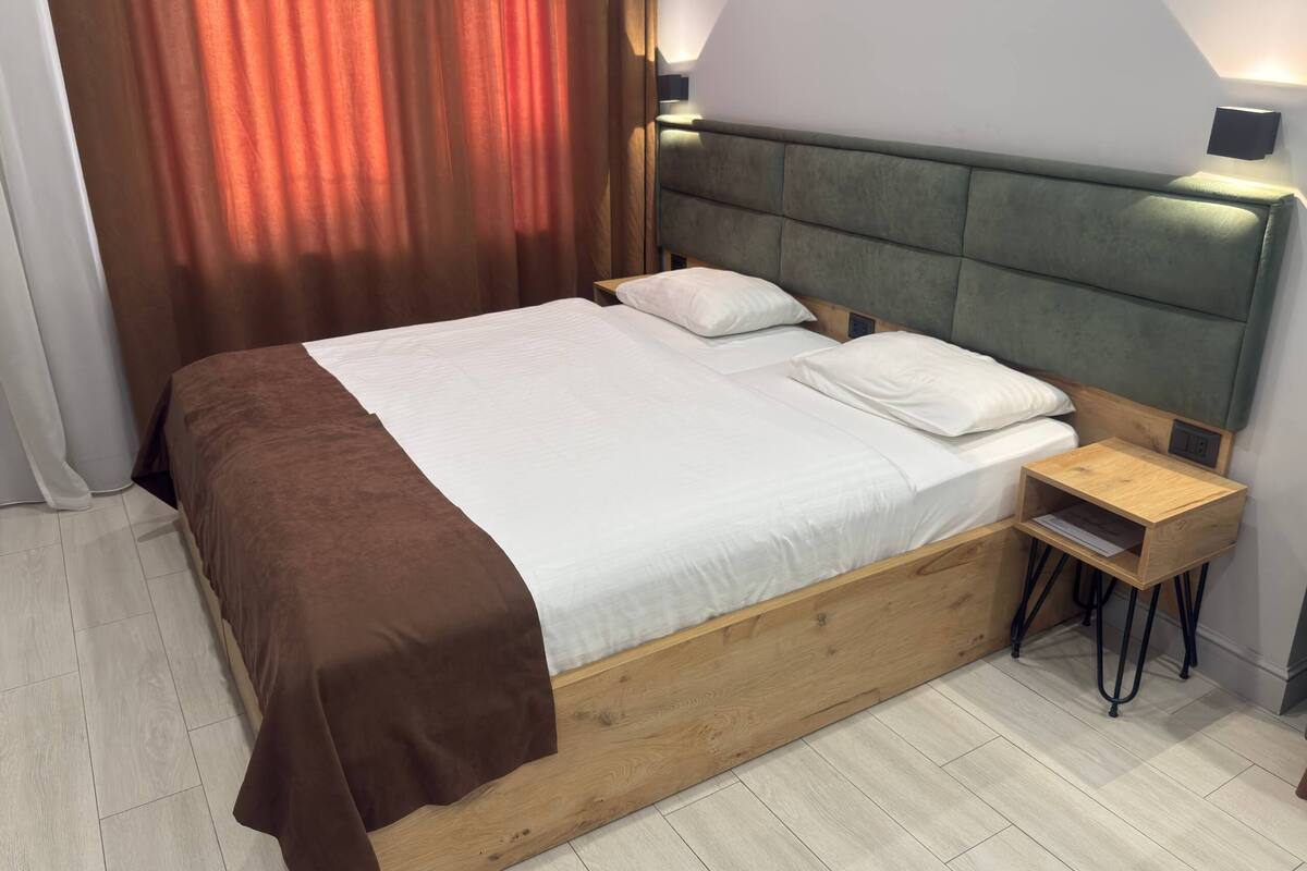 Premium bedding, Select Comfort beds, desk, laptop workspace