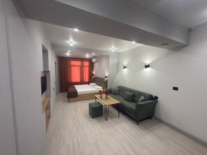 Premium bedding, Select Comfort beds, laptop workspace - NineRooms Apart-Hotel (Yerevan)