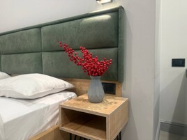 Comfort Double or Twin Room, Kitchen | Premium bedding, Select Comfort beds, laptop workspace, blackout drapes