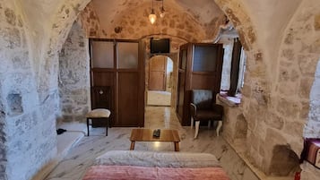 Basic Double Room | Blackout drapes, iron/ironing board, free WiFi