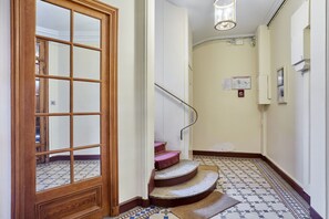 Apartment | Interior - Superb Invalide Apartment Near Eiffel Tower (Paris)