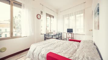 Bügeleisen/Bügelbrett, kostenloses WLAN, Bettwäsche