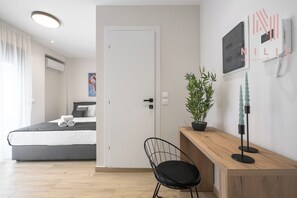 Apartment with Balcony 40m2 | Dining room - Terra Suites, Nilie Hospitality MGMT (Thessaloniki)