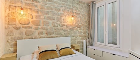 Căn hộ | Khu vực làm việc phù hợp cho laptop, bàn ủi/dụng cụ ủi quần áo