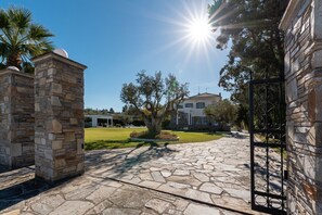 Villa | 6 bedrooms, desk, soundproofing - White House Villa Pefkochori (Kassandra)