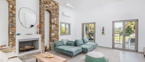 别墅 | 6 多间卧室、办公桌