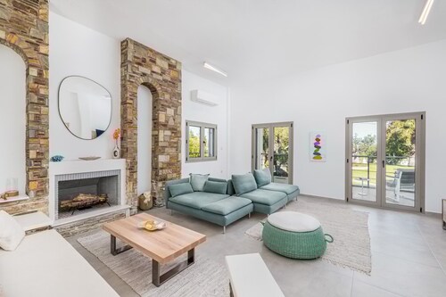 White House Villa Pefkochori