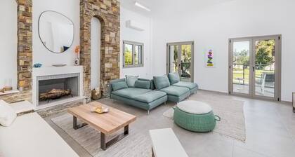 White House Villa Pefkochori