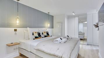 Lejlighed | Arbejdsområde til bærbare computere, strygejern/strygebræt, sengetøj