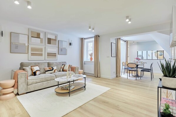 Apartment | Living area