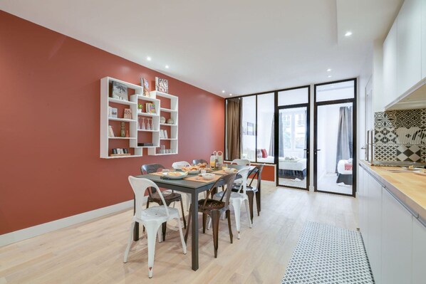 Apartment | Dining