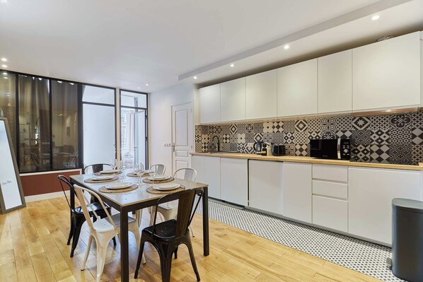 Apartment | Dining