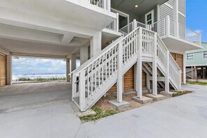 Property grounds - Beachfront Home, Pool Table, BBQ & Beach Access (St. Augustine)