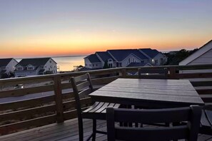 Outdoor dining - NanDUCKet on the bay in DUCK, NC! (Kitty Hawk)