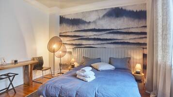 Apartment | Laptop workspace, iron/ironing board, bed sheets