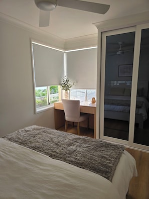 2 dormitorios, tabla de planchar con plancha, wifi y ropa de cama