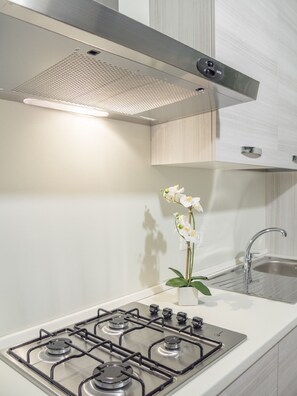 Fridge, microwave, oven, dishwasher
