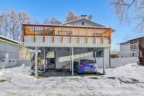 Apartment (2 Bedrooms) | Interior - 3 Mi to Dtwn: Apt w/ Shared Sauna in Anchorage (Anchorage)