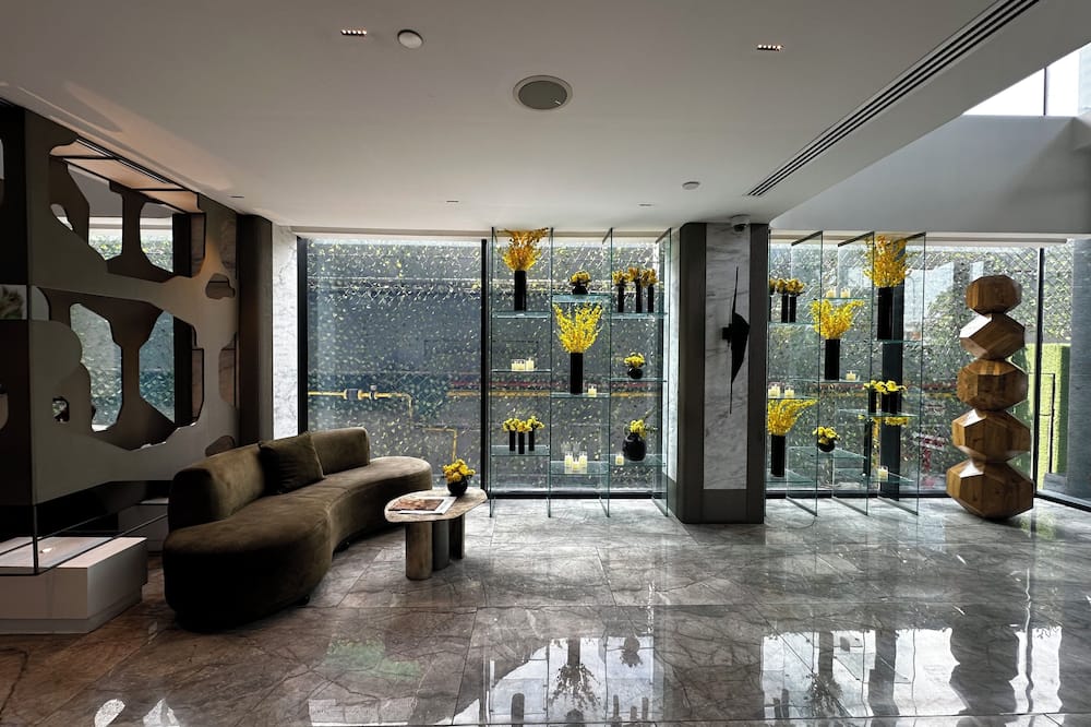 The Nishat Hotel Gulberg