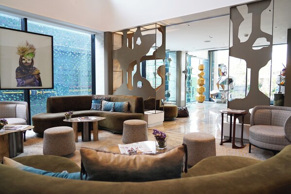 Building design - The Nishat Hotel Gulberg (Lahore)