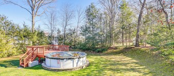 Pool, Deck & Grill: Spacious Apt in Naugatuck!