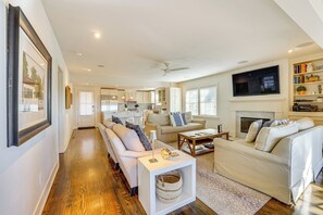 Front of property - 1 Mi to Dtwn Fayetteville: Home w/ Fenced Yard (Fayetteville)