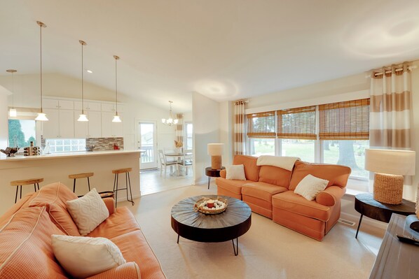 House (3 Bedrooms) | Interior - Holland Home: Walk to the Beach! (Holland)