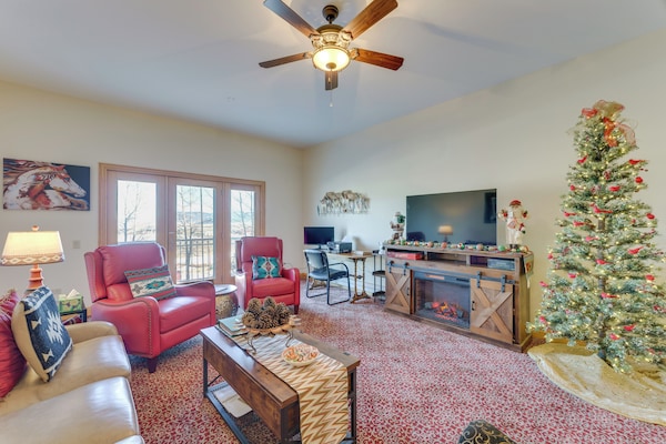 1 Mi To Skiing: Mtn-view Condo In Angel Fire! - Eagle Nest, NM