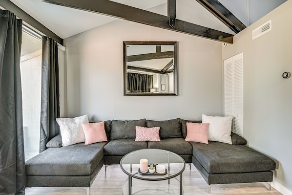 Apartment (1 Bedroom) | Interior