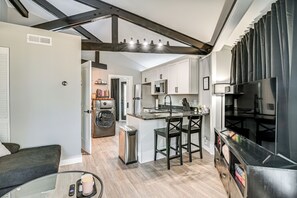 Apartment (1 Bedroom) | Interior