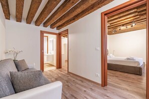 Uklassifisert bilde, 3 av 24, knapp