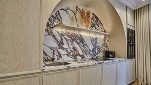 Apartment | Private kitchen - Apartment in the Marais With Air-conditioned (Paris)