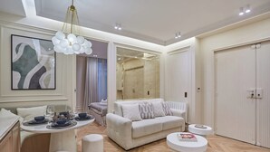 Sınıflandırılmamış resim, 24 üzerinden 3, düğme