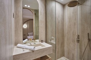 Apartment | Bathroom | Hair dryer, towels, soap, shampoo - New/suite Air-conditioned Opera/louvre/ 2 Bedrooms (Paris)