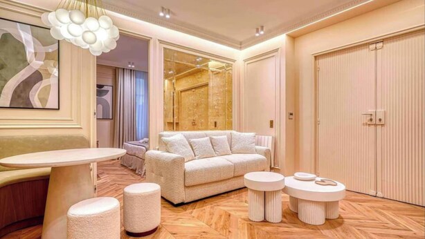 Sınıflandırılmamış resim, 24 üzerinden 1, düğme