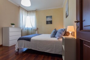 2 Schlafzimmer, Bügeleisen/Bügelbrett, kostenloses WLAN, Bettwäsche