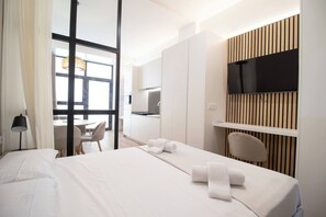 1 室のベッドルーム、アイロン / アイロン台、WiFi (無料)