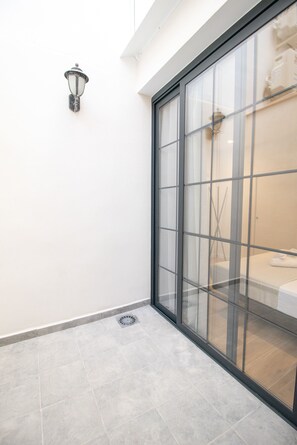 Free WiFi - BedTime Suites by Concept Flats (Valencia)