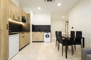 Fridge, microwave, coffee/tea maker, toaster - Vera 1 by Concept Flats (Valencia)