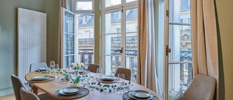 アパートメント | レストラン