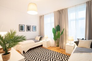 3 bedrooms, desk, WiFi, bed sheets