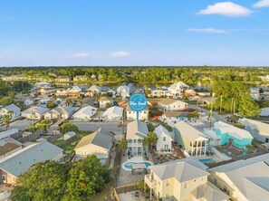 Exterior - Spacious 4-bed, 3-bath Beach House Sleeps 12 for the Perfect Getaway (Panama City Beach)