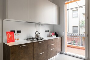 Fridge, microwave, oven, dishwasher