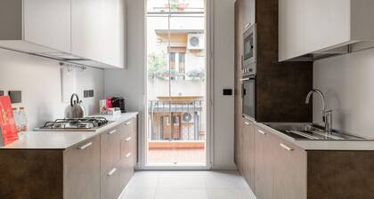 White Daisy Apartment by Wonderful Italy