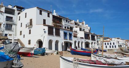 Renovated apartment, Wi-Fi, free parking, swimming pool, air conditioning, air conditioned